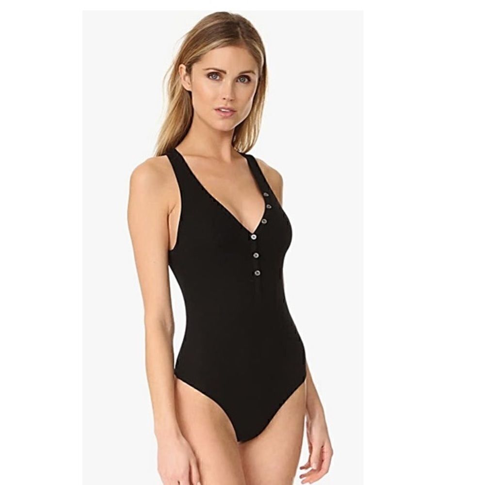 Gbtso Bodysuit Womens Size Medium ribbed button V Neck Black Essential Revolve‎
